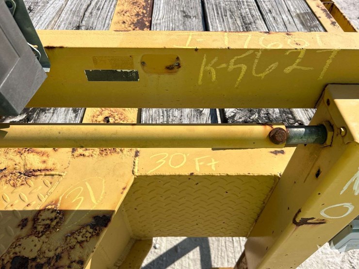 2016-textron-t/a-15-ton-flatbed-equipment-trailer-image-9