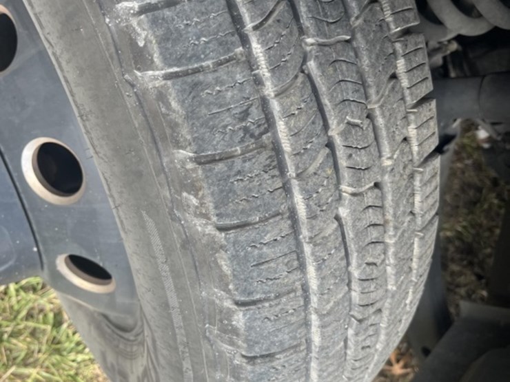 2022-dodge-3500-image-30