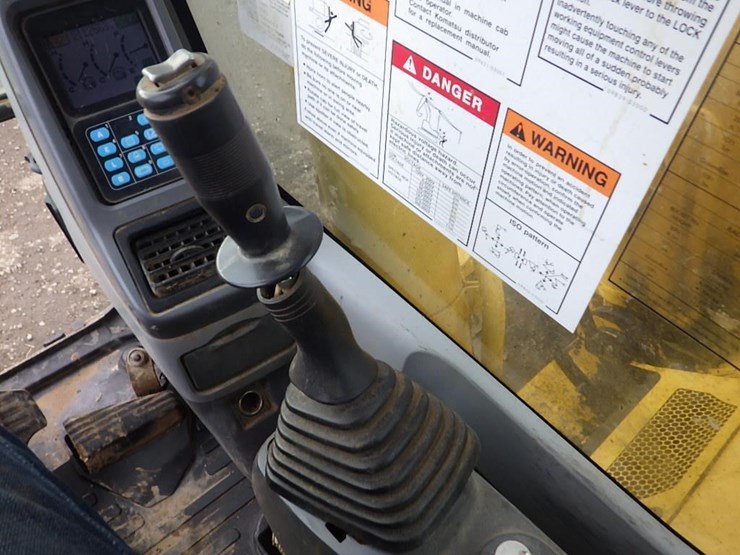 komatsu-pc228us-lc-3-image-28