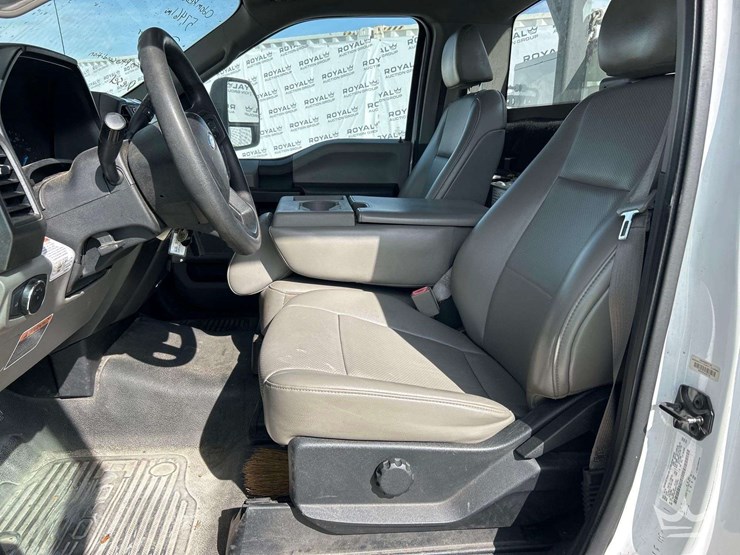 2018-ford-f-550-4x4-altec-at37g-forestry-chipper-bucket-truck-image-11