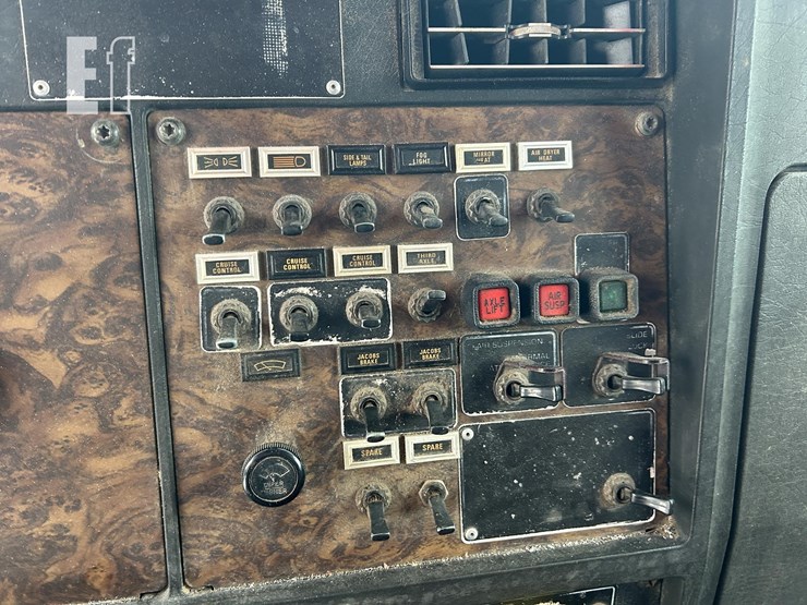 kenworth-t600-image-52