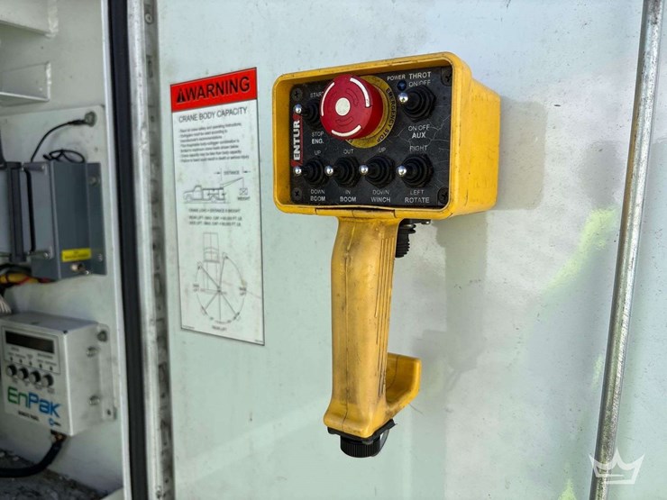 2010-ford-f-550-4x4-venturo-ht40kx-3-ton-crane-mechanics-truck-image-30