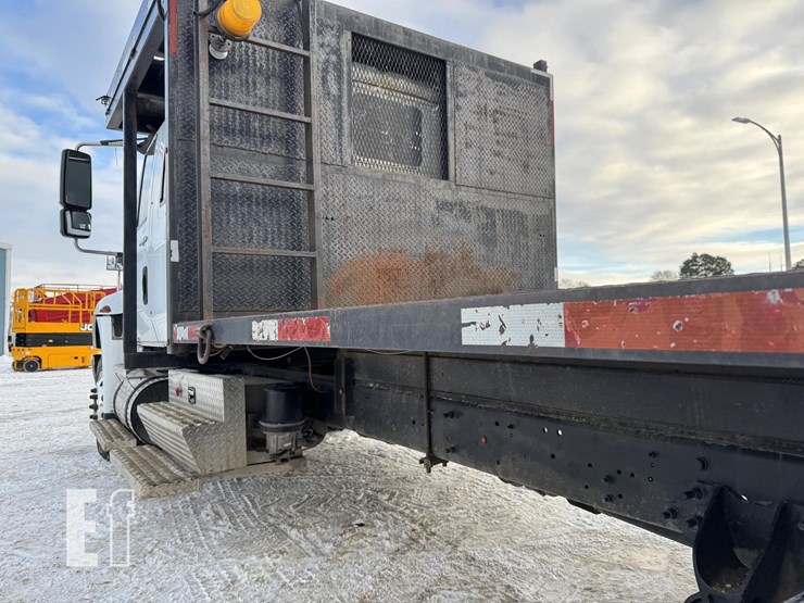 international-durastar-4400-image-13