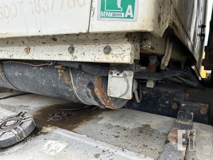 1997-ford-lt8000-image-46