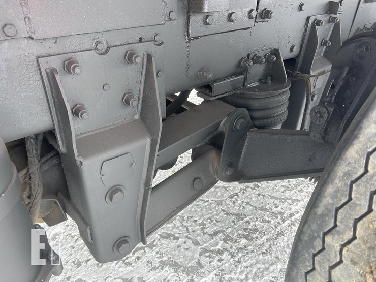 1997-peterbilt-357-image-15