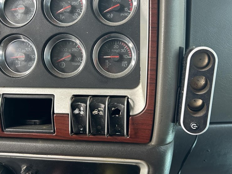 kenworth-w900-image-44