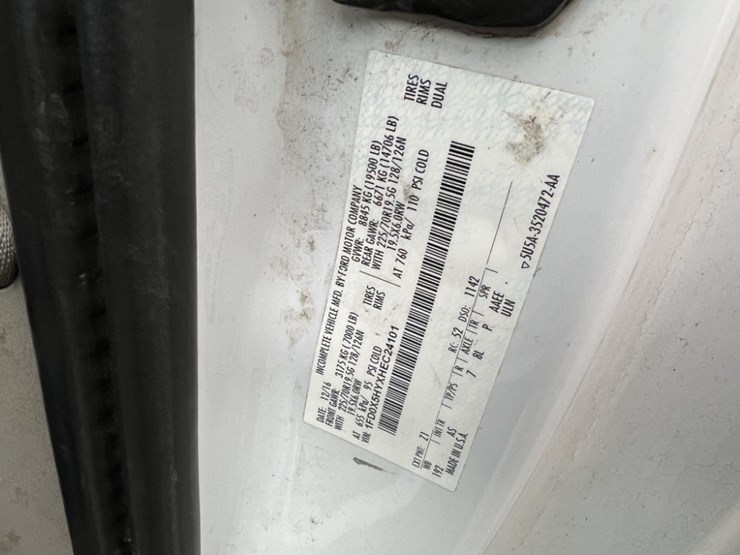 2017-ford-f550-image-10