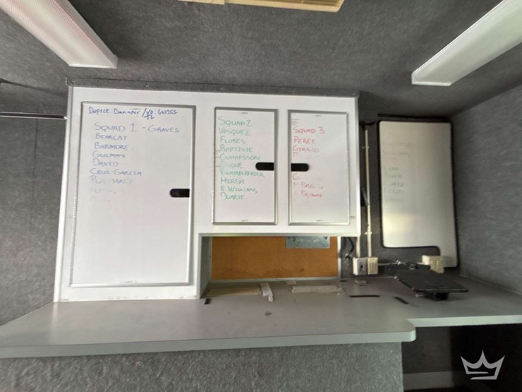 2001-workhorse-custom-chassis-p42-delivery-truck-image-35