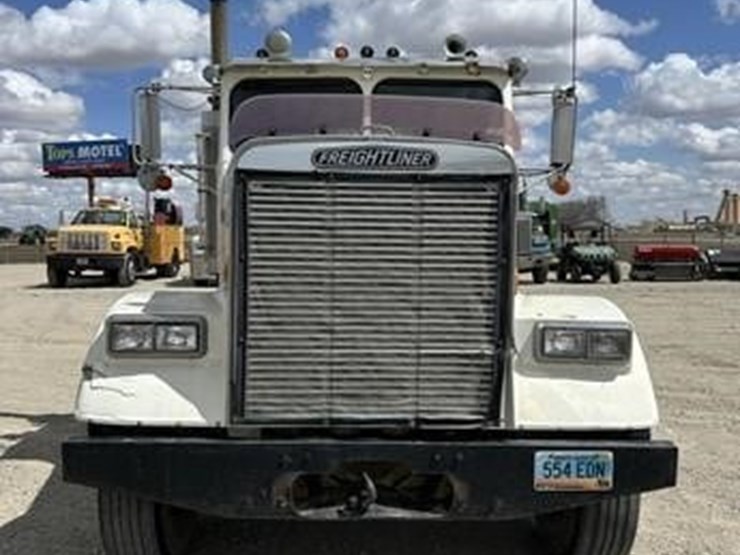 1985-freightliner-fld120-image-6