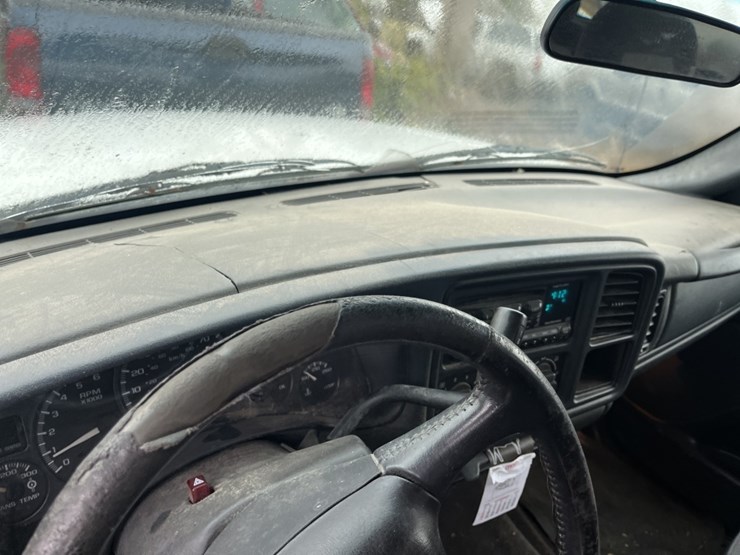 2002-chevrolet-2500-image-9