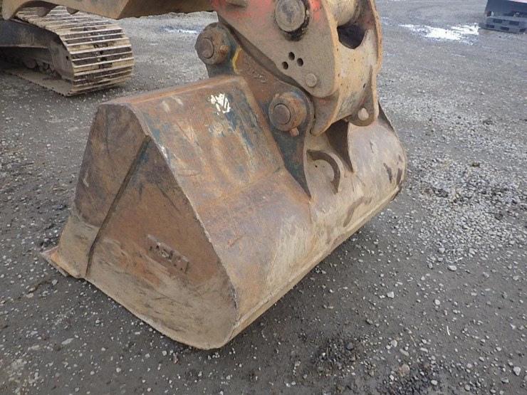 komatsu-pc228us-lc-3-image-8