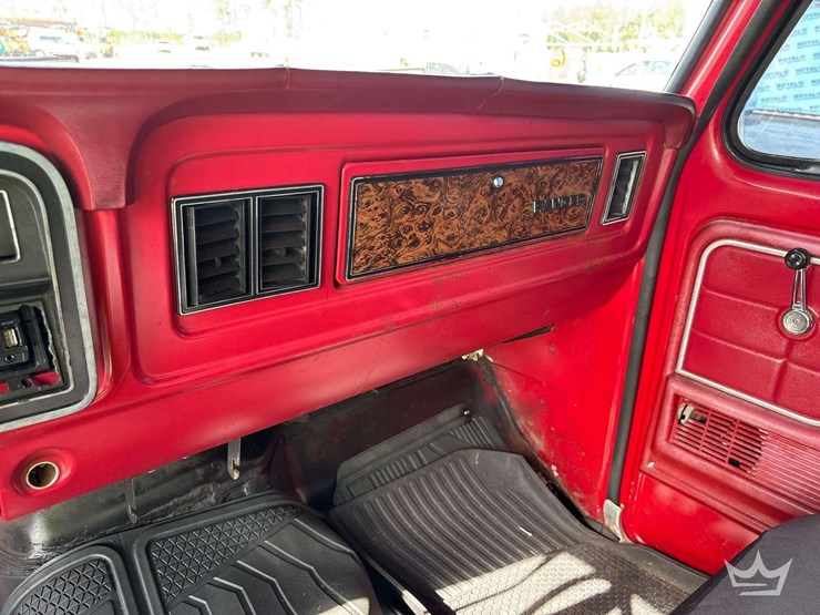 1979-ford-f-100-ranger-pickup-truck-image-24