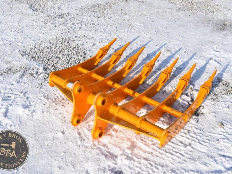 caterpillar-305-image-1