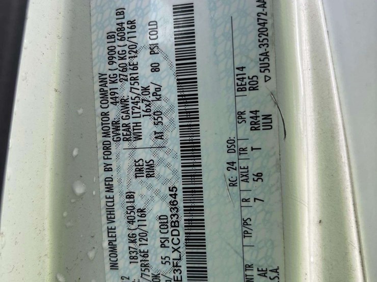 2012-ford-e-350-enclosed-service-van-image-5