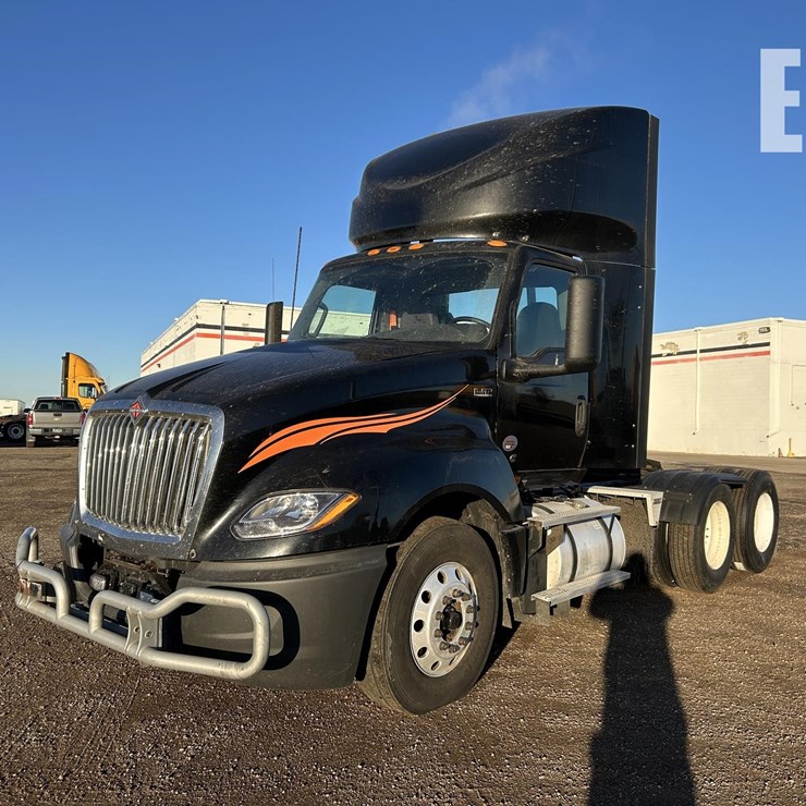 2020 INTERNATIONAL LT