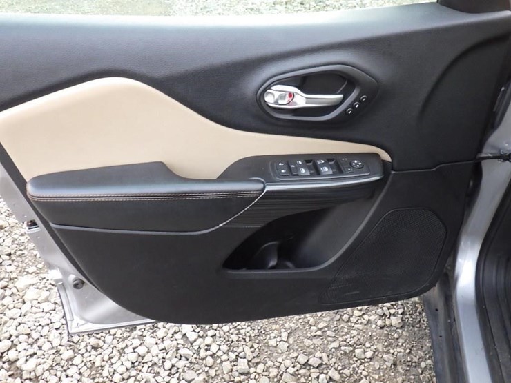 jeep-cherokee-image-20