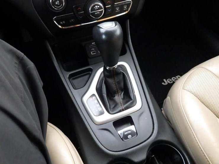 jeep-cherokee-image-25