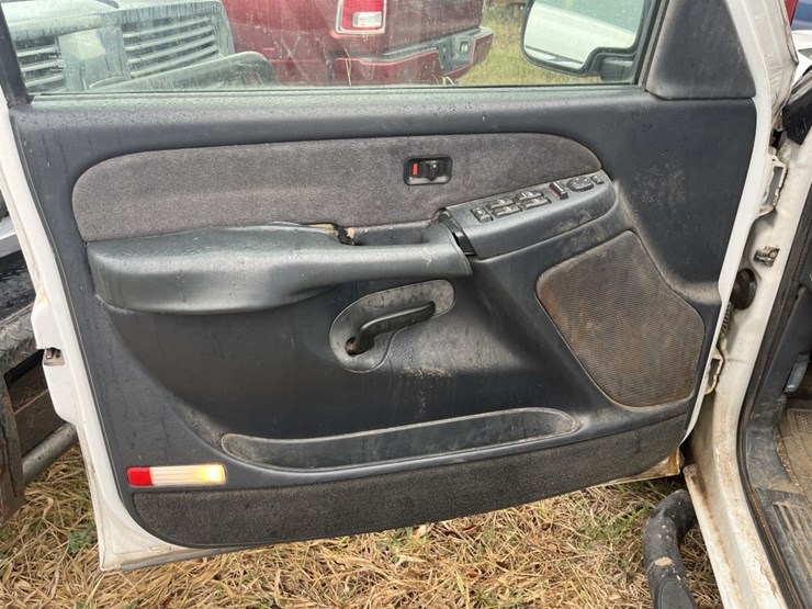 2002-chevrolet-2500-image-7