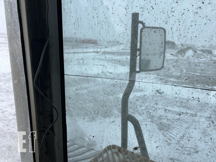 2004-challenger-mt855-image-56