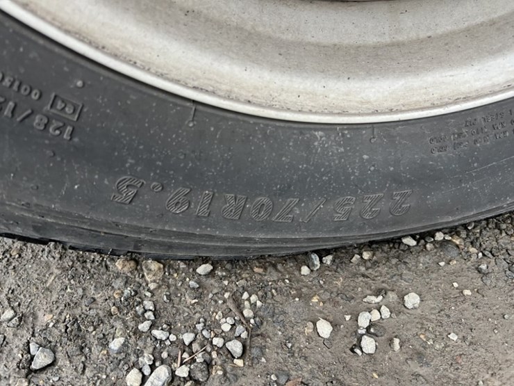 2017-ford-f550-image-18