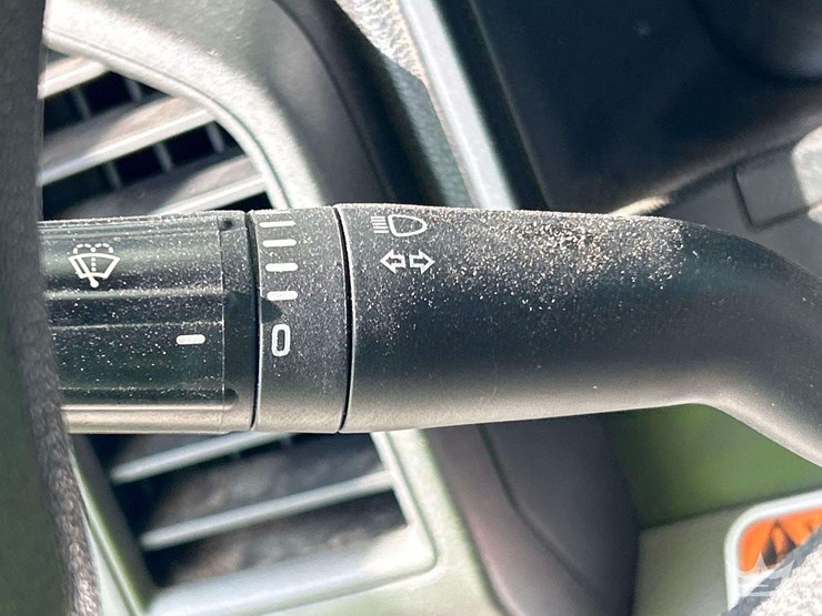 2018-ford-f-550-4x4-altec-at37g-forestry-chipper-bucket-truck-image-15