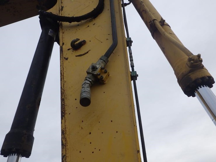 komatsu-pc228us-lc-3-image-13