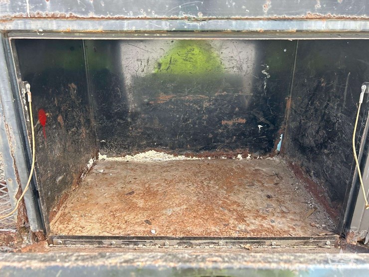 2005-mitsubishi-fuso-fe84d-auto-crane-3203-prx-3,200-lb-crane-utility-truck-image-13