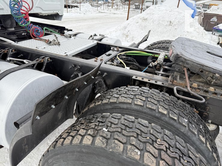 2019-international-lt-image-17