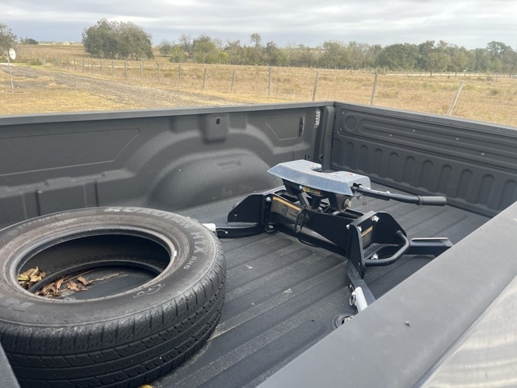 2022-dodge-3500-image-8