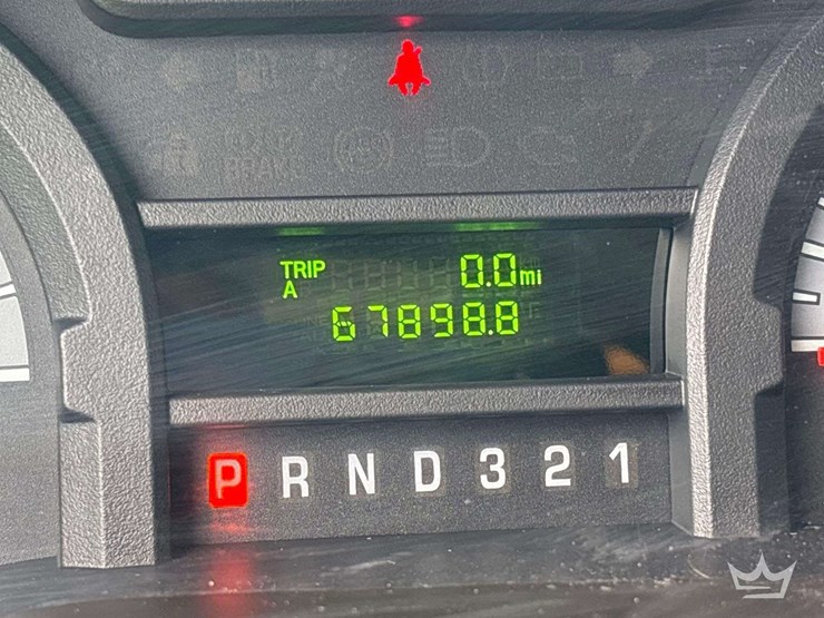 2012-ford-e-350-enclosed-service-van-image-6