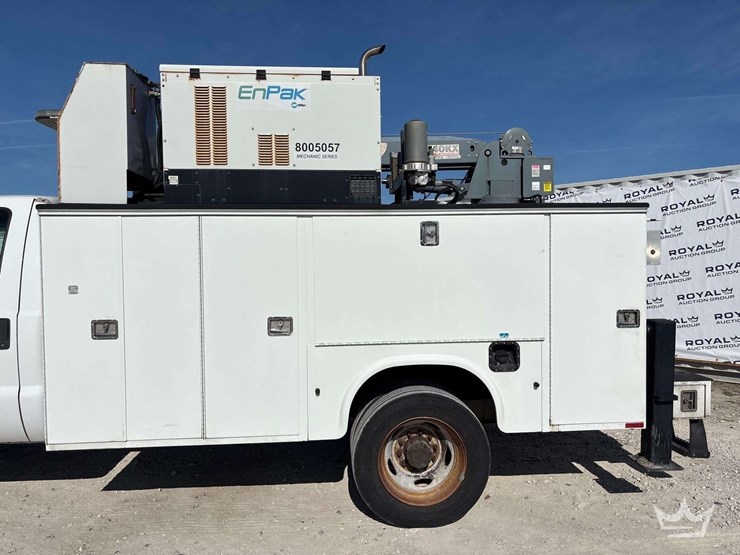 2010-ford-f-550-4x4-venturo-ht40kx-3-ton-crane-mechanics-truck-image-24