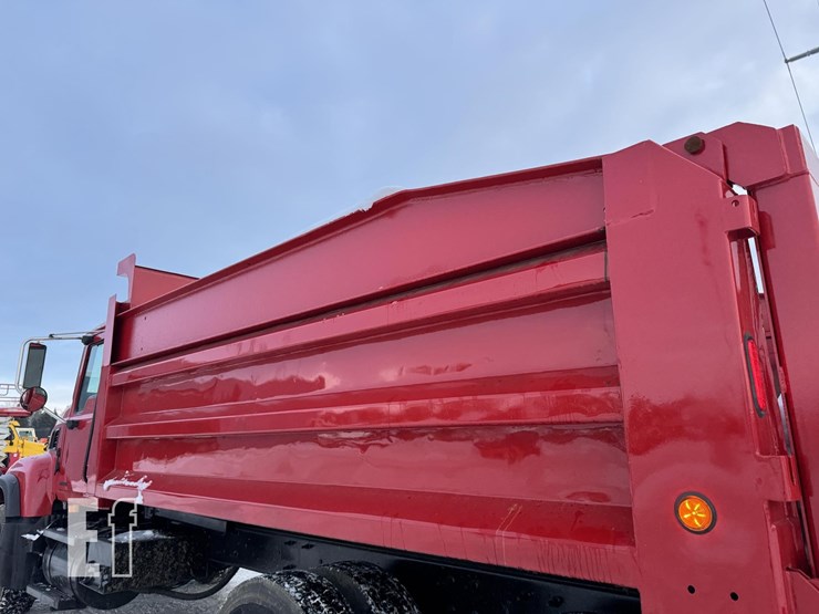 2004-mack-granite-cv713-image-14