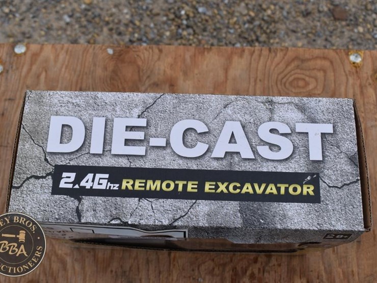 die-cast-remote-controlled-excavator,-2.4-ghz,-8-channels,-dream-bridge-image-2