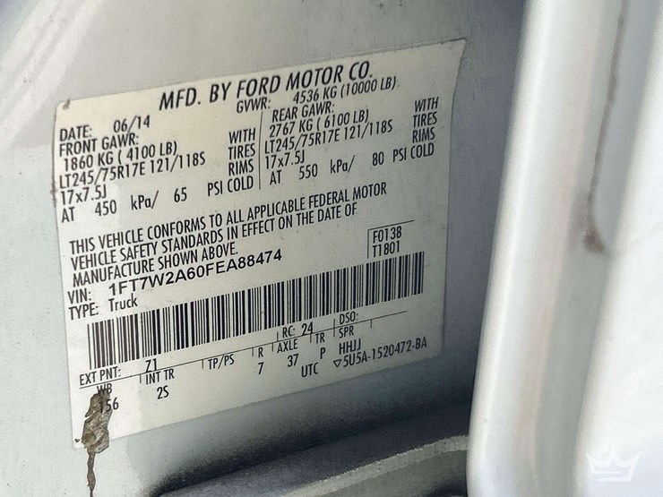 2015-ford-f-250-crew-cab-pickup-truck-image-5