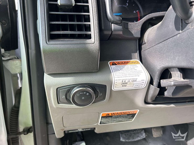 2018-ford-f-550-4x4-altec-at37g-forestry-chipper-bucket-truck-image-14