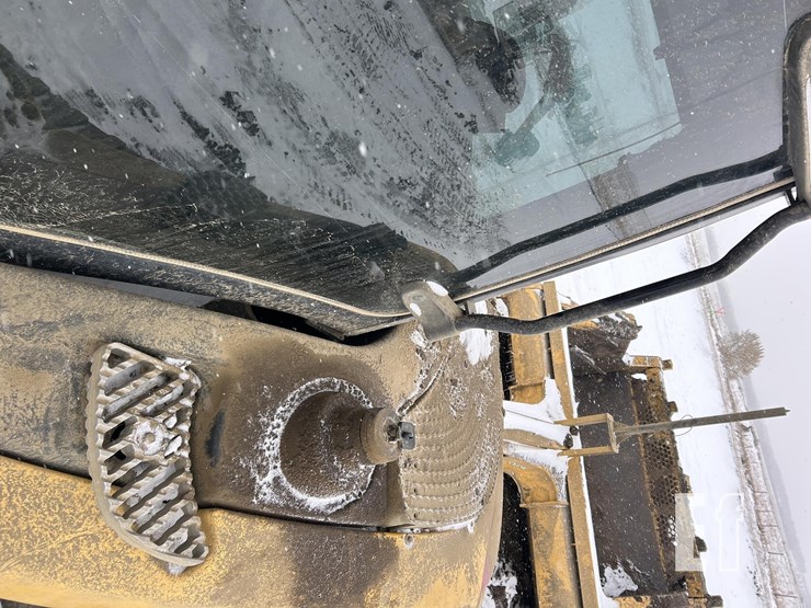 2004-challenger-mt855-image-63