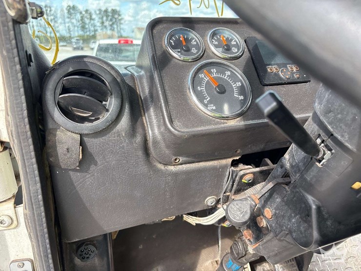 2017-autocar-xpeditor-t/a-heil-v-161-front-loader-garbage-truck-image-14