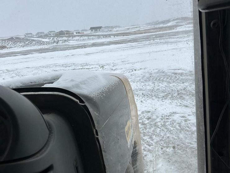 2004-challenger-mt855-image-57