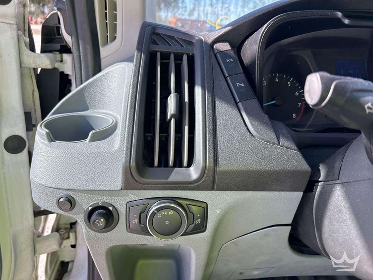 2017-ford-transit-250-cargo-van-image-15