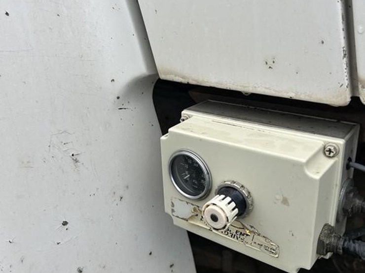 1997-ford-lt8000-image-45