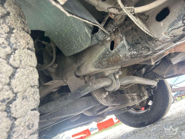 2013-chevrolet-silverado-1500-pickup-truck-image-17