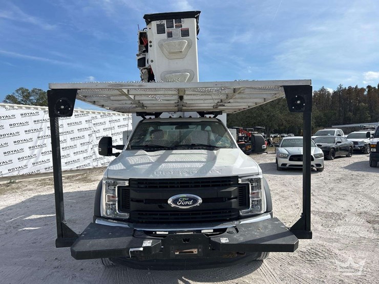 2018-ford-f-550-4x4-altec-at37g-forestry-chipper-bucket-truck-image-28