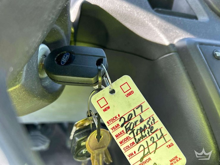 2017-ford-transit-250-cargo-van-image-27