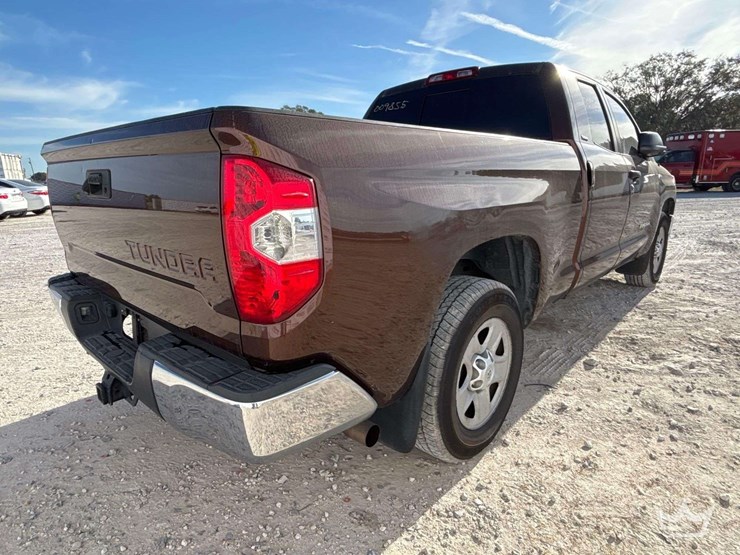 2017-toyota-tundra-sr5-ext.-cab-pickup-truck-image-2