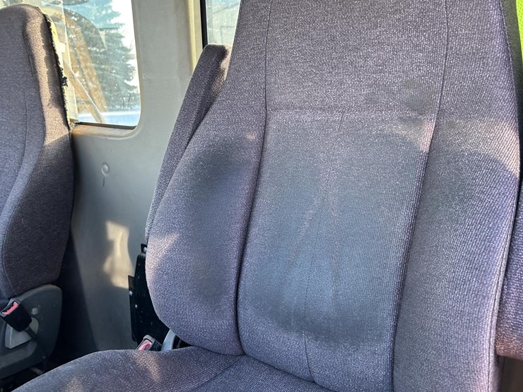 2018-freightliner-cascadia-125-image-33