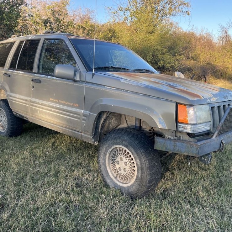 JEEP GRAND CHEROKEE