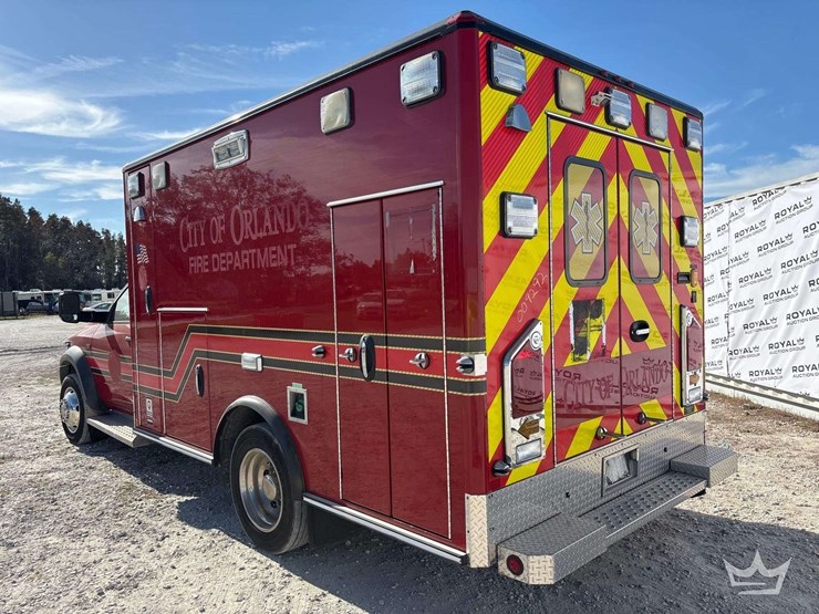 2016-ram-4500-chassis-ambulance-image-4