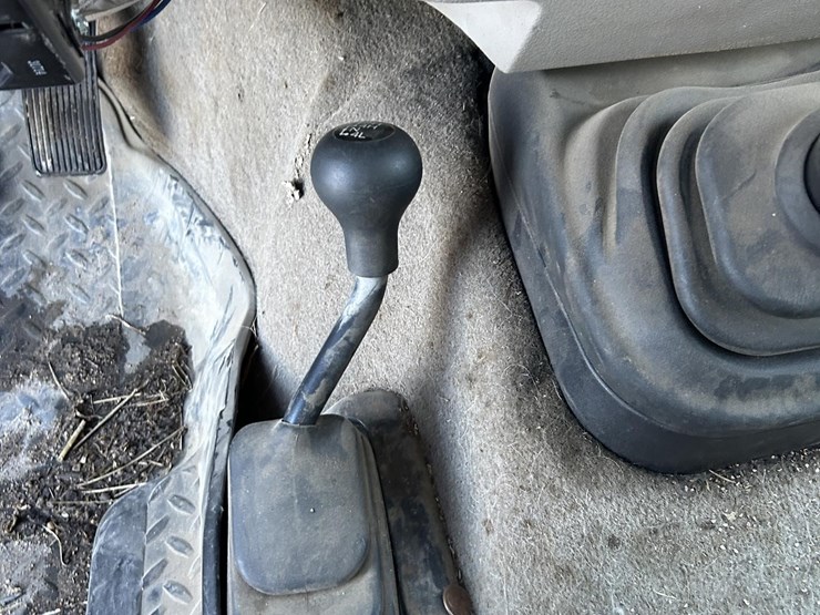 ford-f350-xlt-image-12