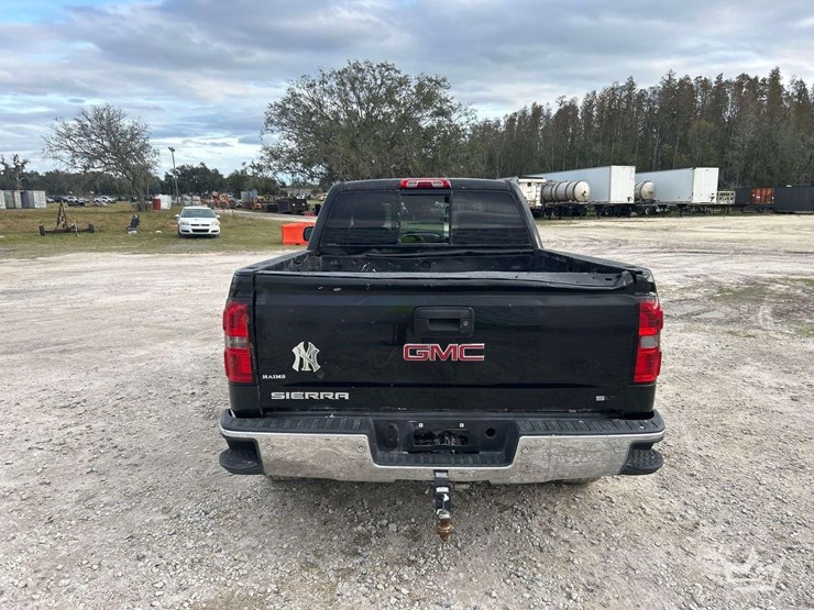 2014-gmc-sierra-slt-crew-cab-pickup-truck-image-20