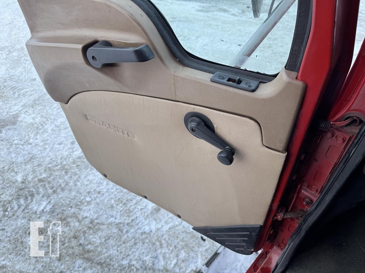 2004-mack-granite-cv713-image-40